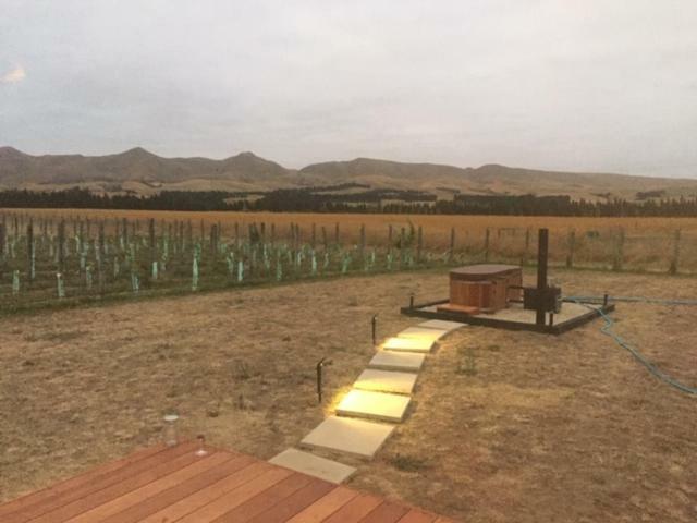 Romantic Vineyard Getaway Waipara Bagian luar foto